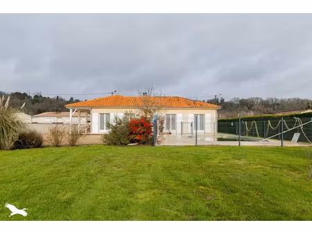 vente maison 4 pièces 120 m² à lamothe-montravel (24230)  247 000 €