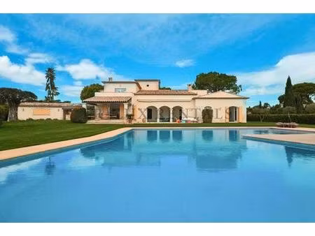 villa de luxe de 5 chambres en location antibes  france