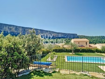 villa t4 plain pied avec piscine  vue et garage