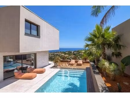 villa de 4 chambres de luxe en location saint-aygulf  france