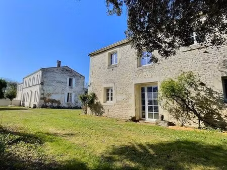 maison de luxe de 5 pièces en vente à la vallée  nouvelle-aquitaine