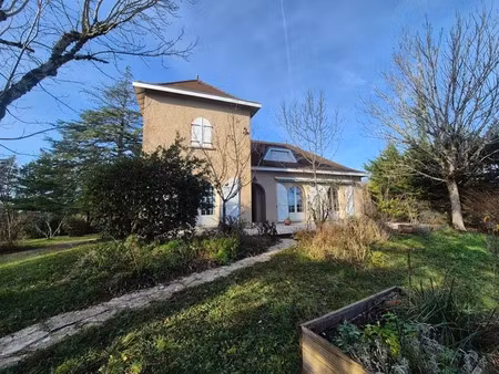 vente maison 7 pièces 189 m² à cahors (46000)  349 536 €