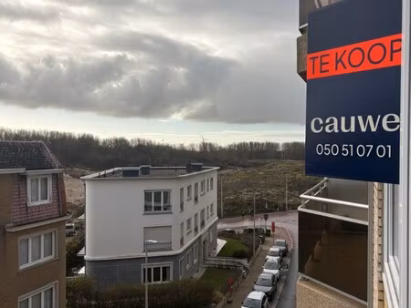 appartement te koop in knokke-heist met 3 slaapkamers