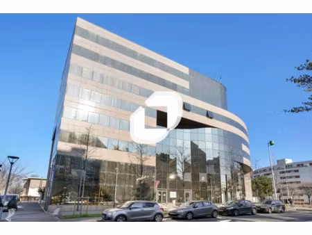 evolis spécialisée en immobilier d'entreprise vous propose à la location 3 042 m² de burea