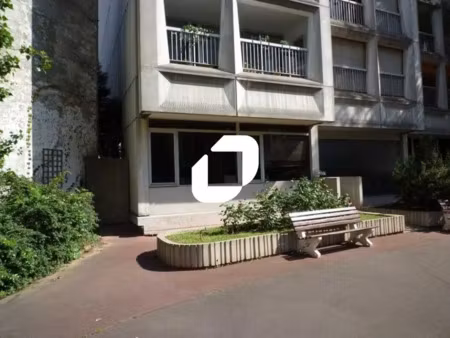 location bureau paris 75020