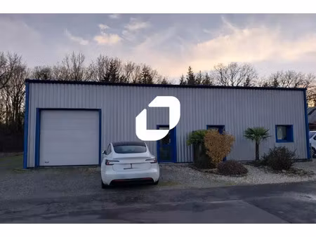 a louer  local route de bouvron