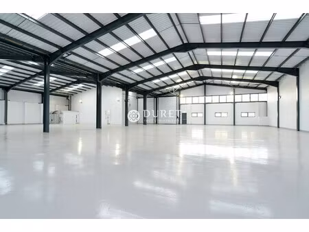 location local commercial 1 105m² montaigu vendee 85600