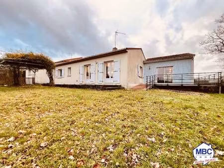 vente maison à montrevault-sur-evre (49110) : à vendre / 138m² montrevault-sur-evre
