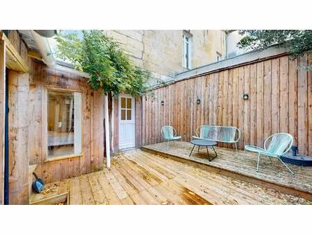 au cœur de la bastide avec un extérieur charmant