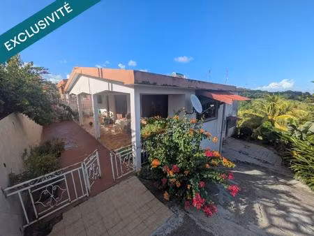 grande maison sur 2 niveaux