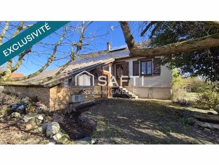 maison de 137 m2 sur sous sol total avec 5 chambres à rénover.