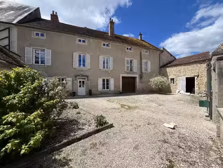 belle demeure de 1900 proche de chatillon sur seine(21) de 300 m2 avec terrain et...