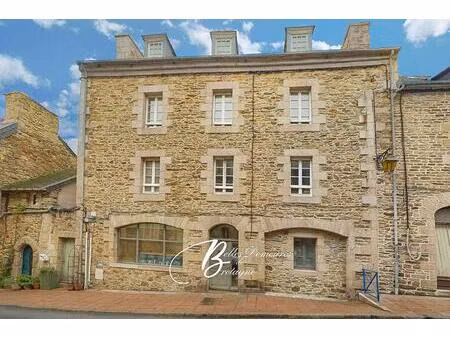 a vendre belle demeure familiale en centre ville tréguier