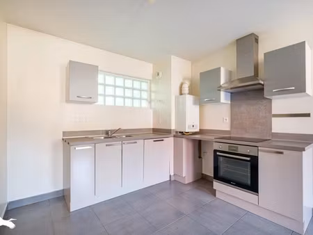 vente appartement 2 pièces 40 m² à chassieu (69680)  220 920 €