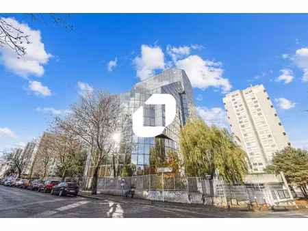 a louer  immeuble renove avec services de standing