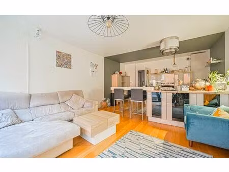 location appartement  60.67 m² t-3 à clichy  1 899 €