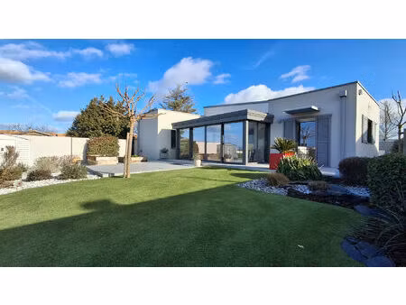 vente maison 5 pièces  148.00m²  la jarrie
