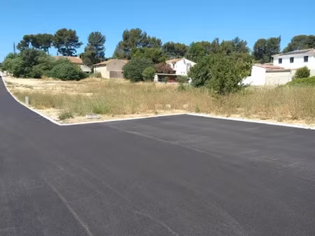 vente terrain 767 m² à aubagne (13400)  330 000 €