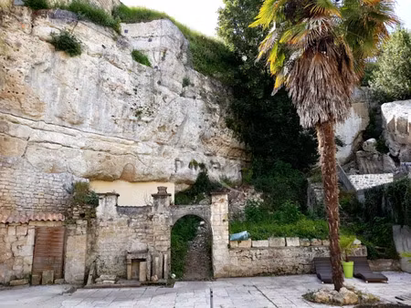 vente immeuble 7 pièces 255 m² à saintes (17100)  414 750 €