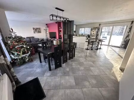 vente maison à bressuire (79300) : à vendre / 123m² bressuire