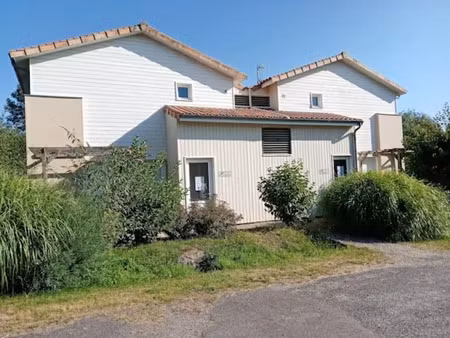 location meublée appartement 2 pièces 50 m² à moncoutant (79320)  685 €