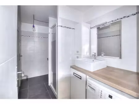 location meublée appartement 2 pièces 37 m² à puget-sur-argens (83480)  730 €