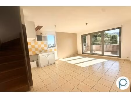 sanary/ollioules - t3 avec terrasse et parking