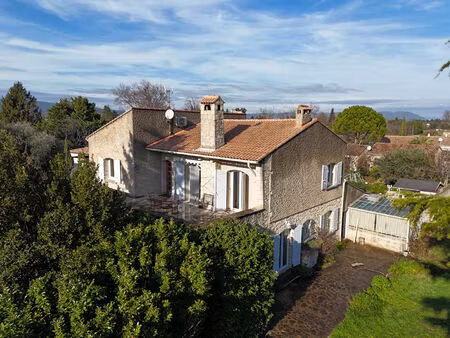 rare a pierrelatte: immeuble avec 2 appartements t4 independants- parcelle de 2073m².