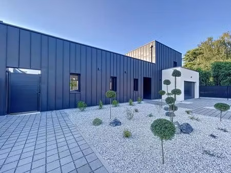 maison de 6 pièces de luxe en location à noyal-châtillon-sur-seiche  bretagne