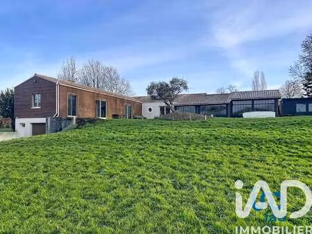 vente maison à saint-maixent-de-beugné (79160) : à vendre / 179m² saint-maixent-de-beugné