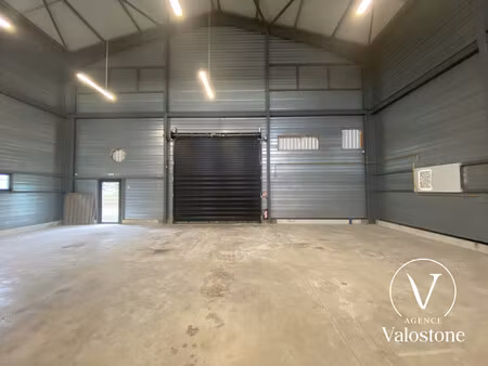 location local commercial 300m² st sever 40500