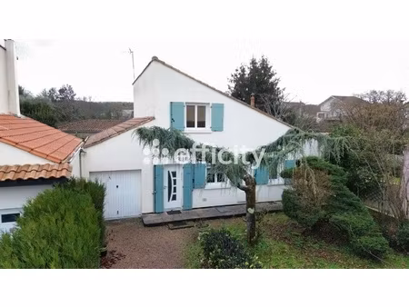 maison 5 pièces - 104 m²