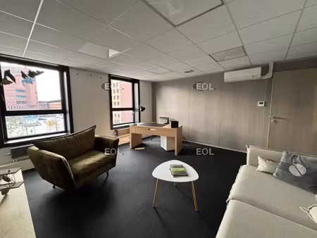 bureaux d'environ 388 m² à la vente sur la commune de evry-courcouronnes