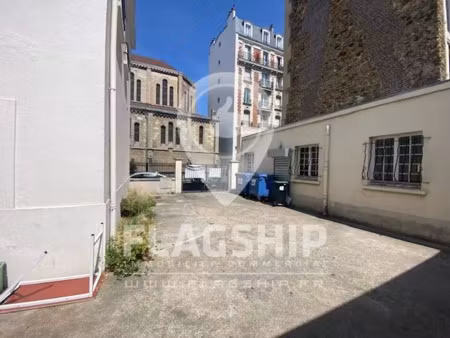 asnieres local commercial + cour privative