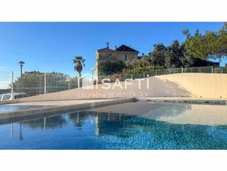 résidence sécurisée avec piscine et tennis