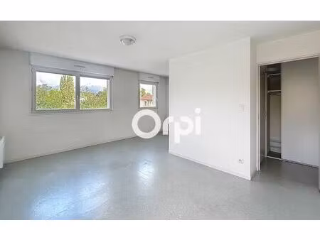 location appartement  m² t-2 à nancy  560 €