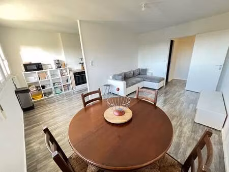 location appartement 3 pièces meublé à nantes (44000) : à louer 3 pièces meublé / 70m² nan