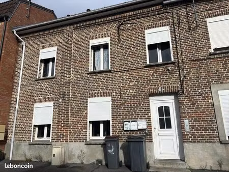 immeuble 9 pièces 75 m²