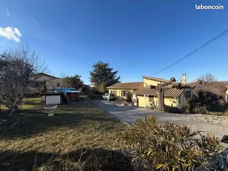 villa 4 pièces 85 m²