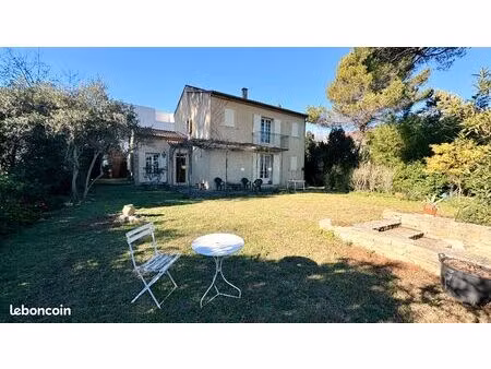 propriété 5 pièces 165 m²