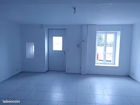 locatif 2 chambres + extérieur