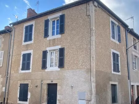 immeuble 6 pièces 109 m²