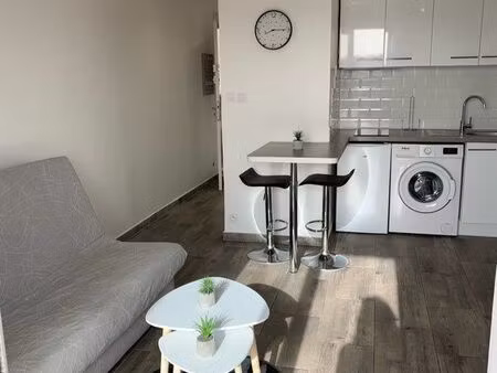 loue studio à l’année six fours secteur bucarin