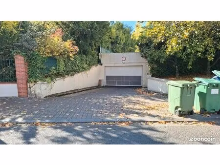 place de garage avenue de la mouillère quartier saint marceau  orléans sud