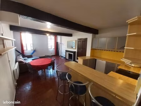 beau f2 meublé typique 47m2