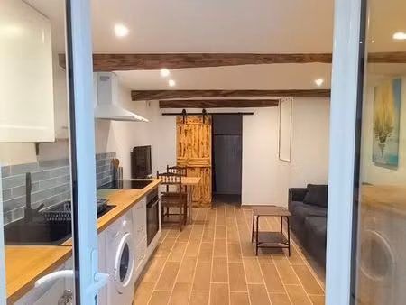 superbe studio 20m² refait à neuf