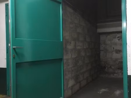 non inondable. m°alésia. box / garage moto  vélos ou cave de stockage de pièces fragiles t