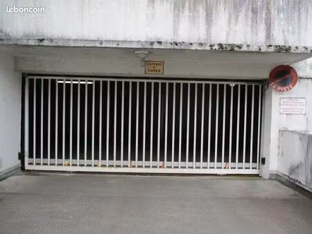 limoges  rue wagner  garage  double fermeture