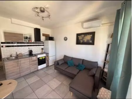 lou cavaou ou bas de maison à louer