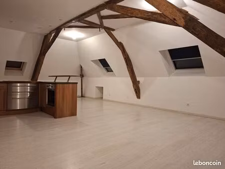 logement 3 pieces  proche écoles  au calme